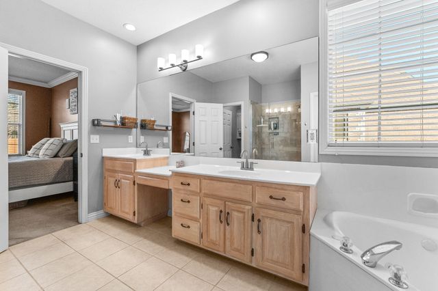 3801 W Randall Street, Battlefield, MO 65619