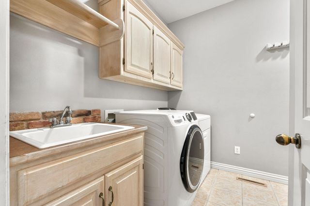 3801 W Randall Street, Battlefield, MO 65619