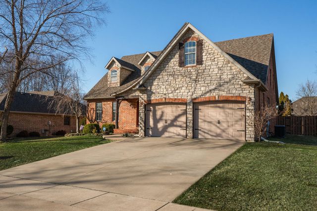 3801 W Randall Street, Battlefield, MO 65619