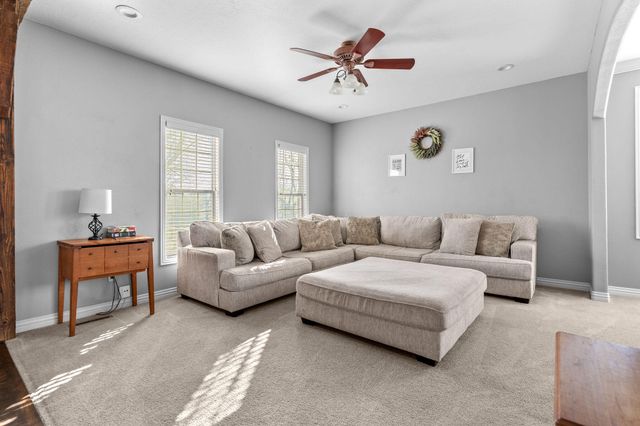3801 W Randall Street, Battlefield, MO 65619