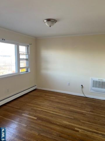 37 Hilton Street, Belleville, NJ 07109