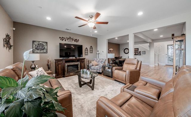 928 Skansen Street, Kingsburg, CA 93631