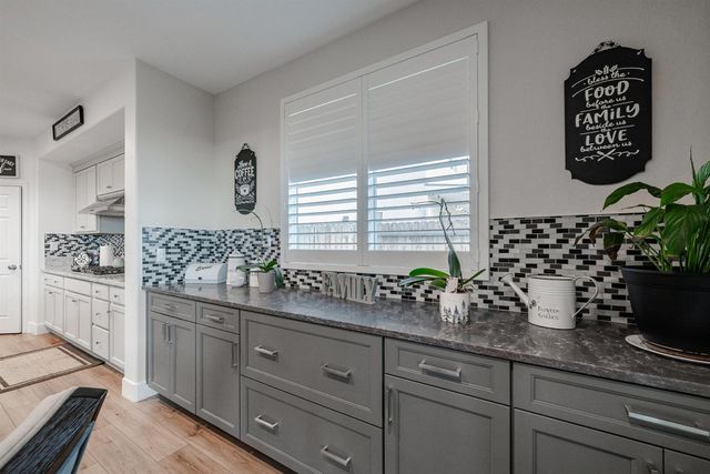 928 Skansen Street, Kingsburg, CA 93631