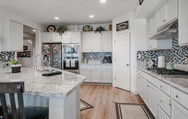 928 Skansen Street, Kingsburg, CA 93631