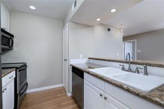 18617 Egret Bay Boulevard 708, Webster, TX 77058