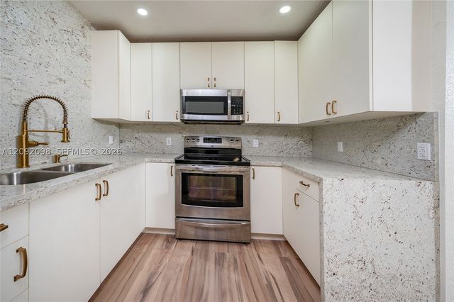 589 Miller Dr, Miami Springs, FL 33166