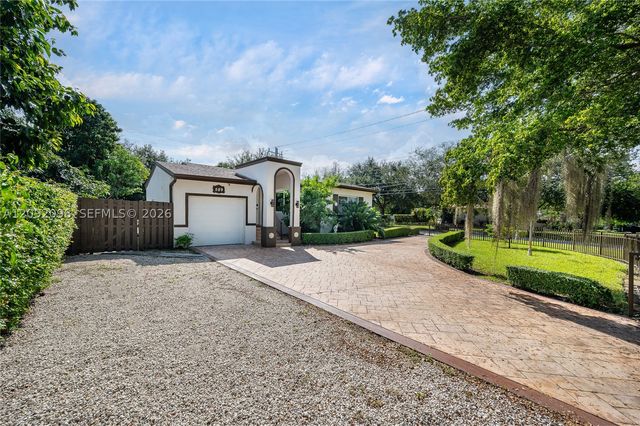 589 Miller Dr, Miami Springs, FL 33166