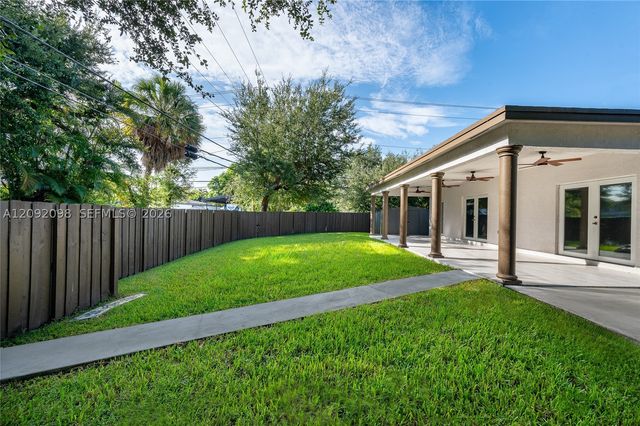 589 Miller Dr, Miami Springs, FL 33166