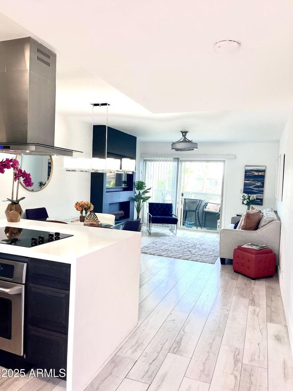 4610 N 68TH Street 426, Scottsdale, AZ 85251 — photo 2