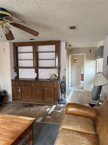 13042 Richmond Avenue, Houston, TX 77082