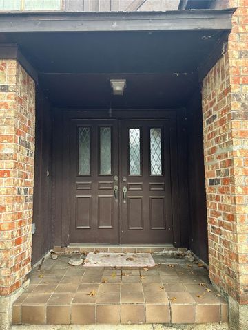 13042 Richmond Avenue, Houston, TX 77082