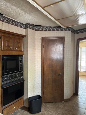 13042 Richmond Avenue, Houston, TX 77082