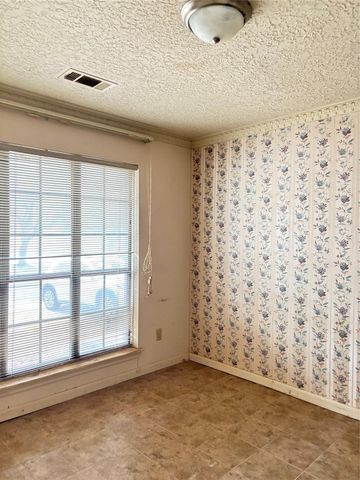 13042 Richmond Avenue, Houston, TX 77082