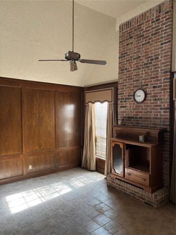 13042 Richmond Avenue, Houston, TX 77082