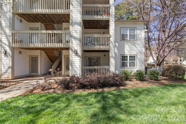 1032 Churchill Downs Court J, Charlotte, NC 28211