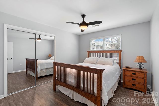 1032 Churchill Downs Court J, Charlotte, NC 28211