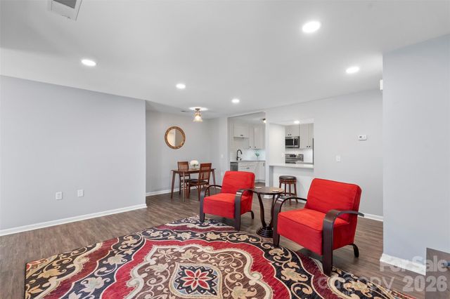 1032 Churchill Downs Court J, Charlotte, NC 28211