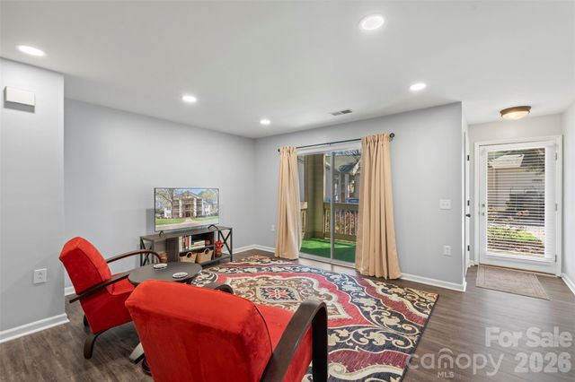 1032 Churchill Downs Court J, Charlotte, NC 28211