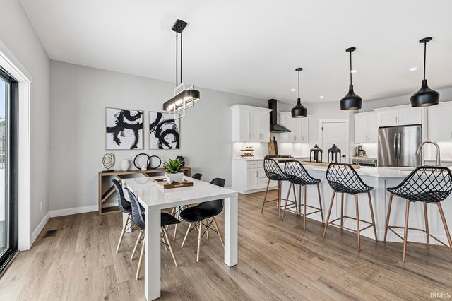 50637 Stonecutter Drive, Granger, IN 46530