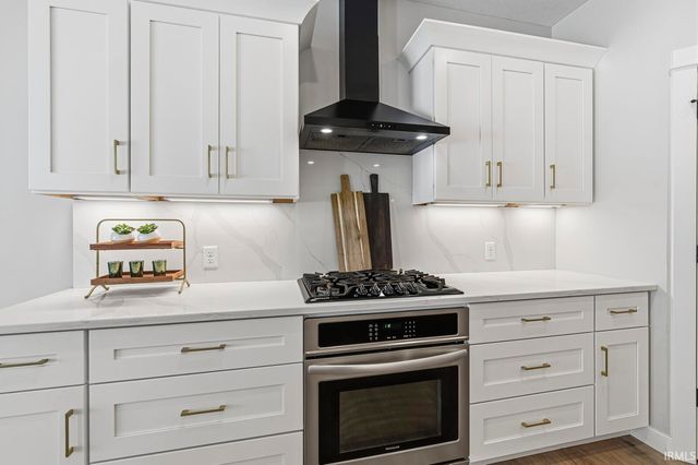 50637 Stonecutter Drive, Granger, IN 46530