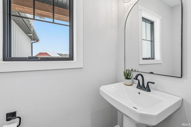 50637 Stonecutter Drive, Granger, IN 46530