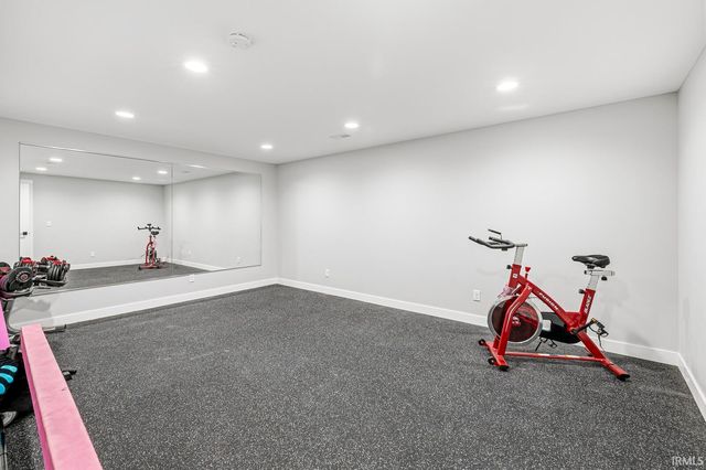 50637 Stonecutter Drive, Granger, IN 46530