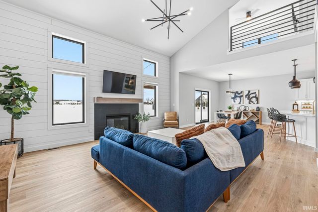 50637 Stonecutter Drive, Granger, IN 46530