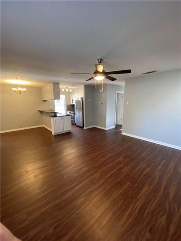 3307 Whitepine DR A, Austin, TX 78757