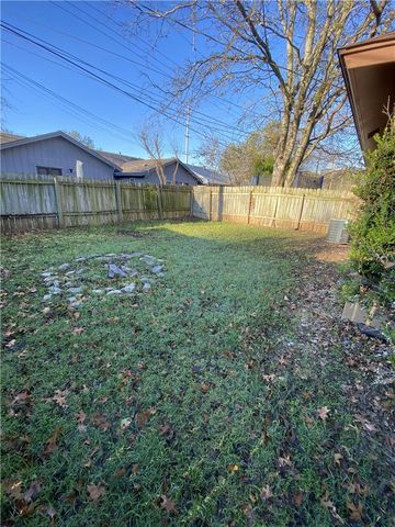 3307 Whitepine DR A, Austin, TX 78757