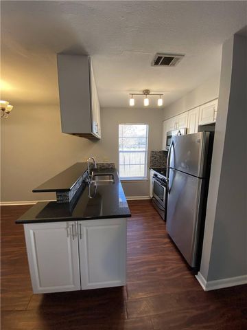 3307 Whitepine DR A, Austin, TX 78757