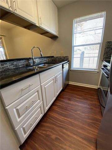 3307 Whitepine DR A, Austin, TX 78757