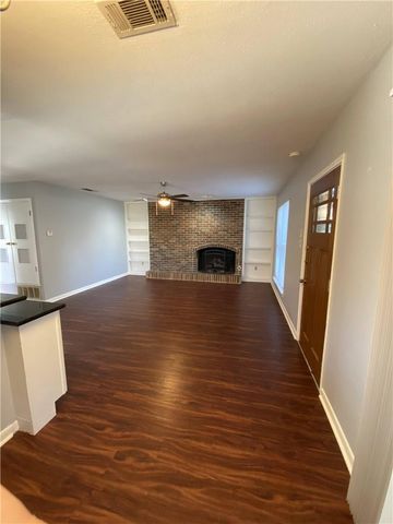 3307 Whitepine DR A, Austin, TX 78757