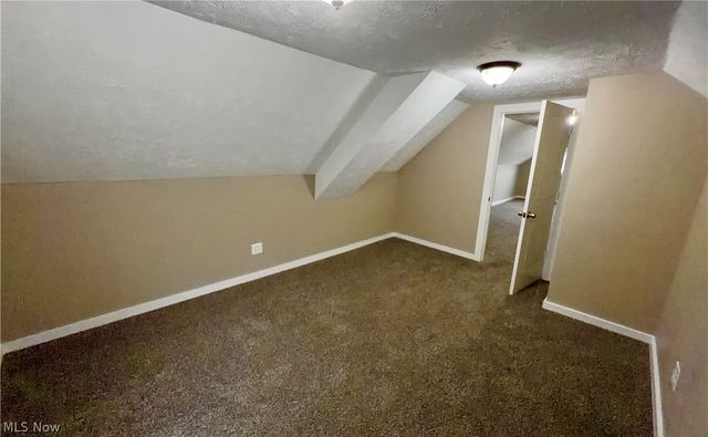 949 Helmsdale Road, Cleveland Heights, OH 44112