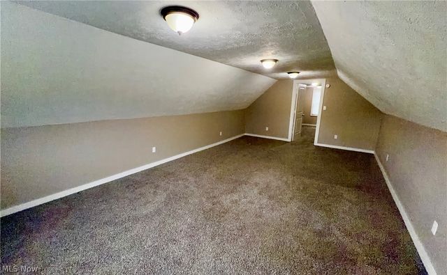 949 Helmsdale Road, Cleveland Heights, OH 44112