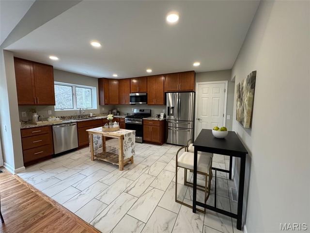 924 Fernview Drive, Creve Coeur, MO 63141