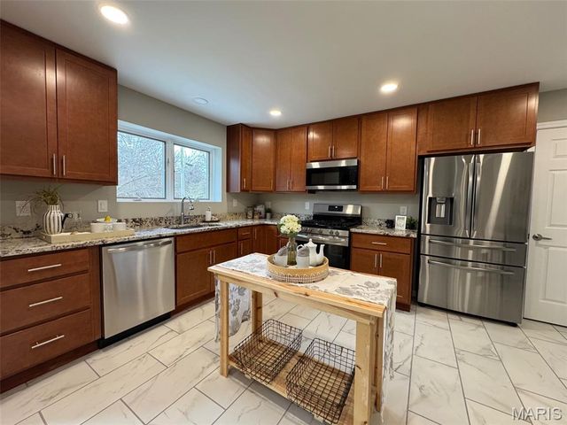 924 Fernview Drive, Creve Coeur, MO 63141