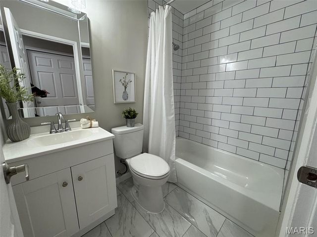 924 Fernview Drive, Creve Coeur, MO 63141