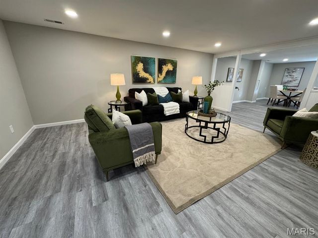 924 Fernview Drive, Creve Coeur, MO 63141