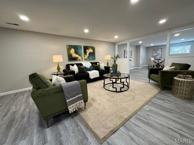 924 Fernview Drive, Creve Coeur, MO 63141