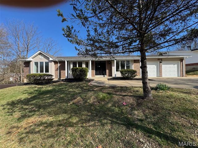 924 Fernview Drive, Creve Coeur, MO 63141