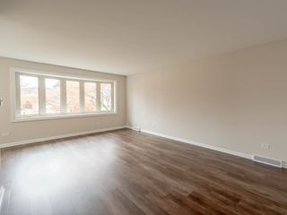 5620 W 99th Street, Oak Lawn, IL 60453