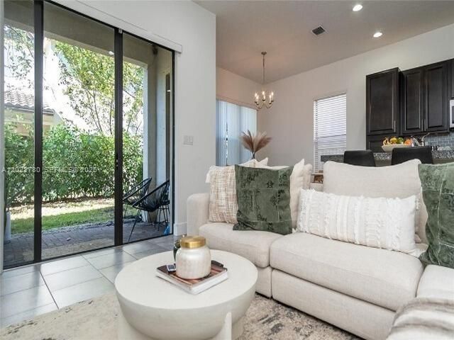 9794 W 34th Ct 0, Hialeah, FL 33018