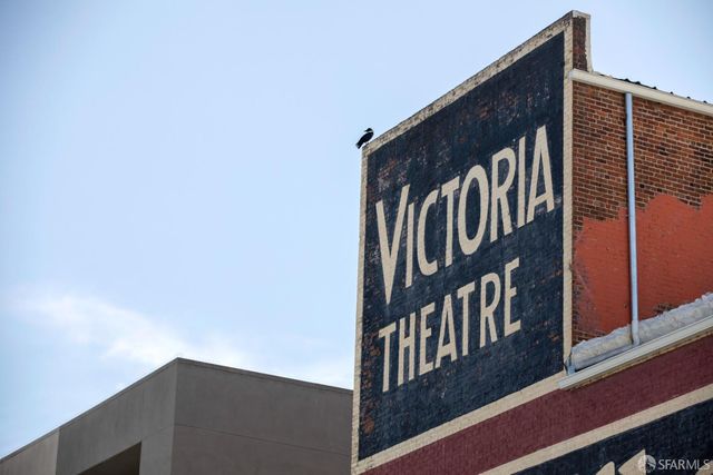 3369 Cesar Chavez Street, San Francisco, CA 94110