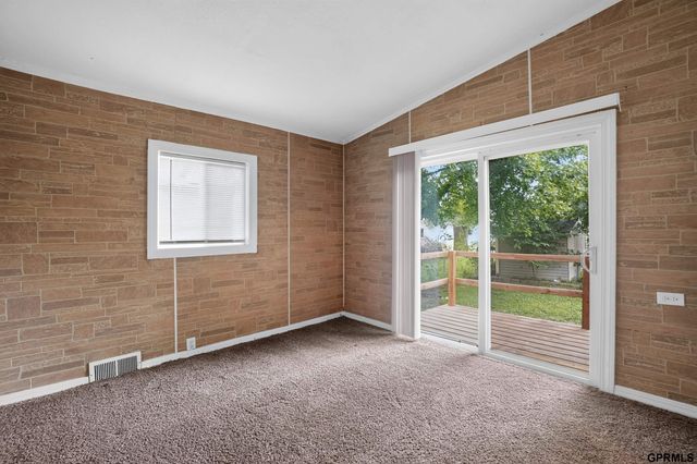 2405 4Th Avenue, Council Bluffs, IA 51501