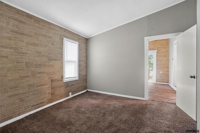 2405 4Th Avenue, Council Bluffs, IA 51501