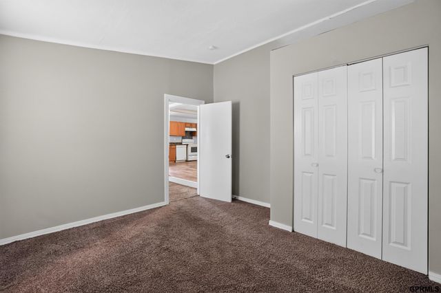 2405 4Th Avenue, Council Bluffs, IA 51501