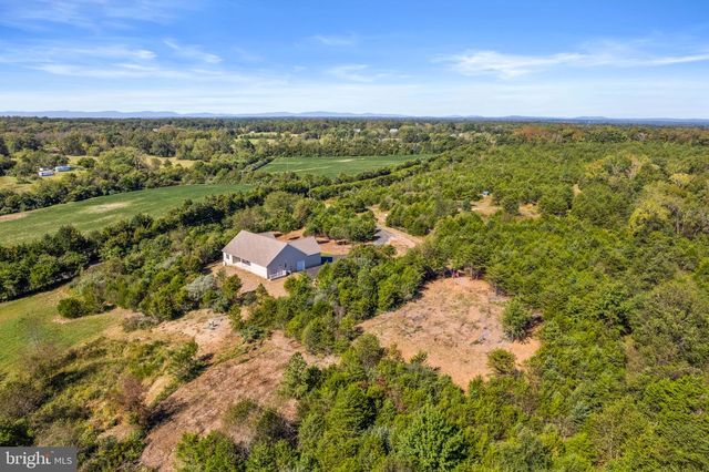 2012 DOZER LN, Catlett, VA 20119