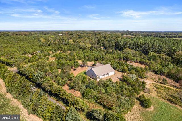 2012 DOZER LN, Catlett, VA 20119