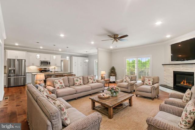 2012 DOZER LN, Catlett, VA 20119