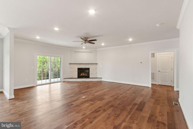 2012 DOZER LN, Catlett, VA 20119